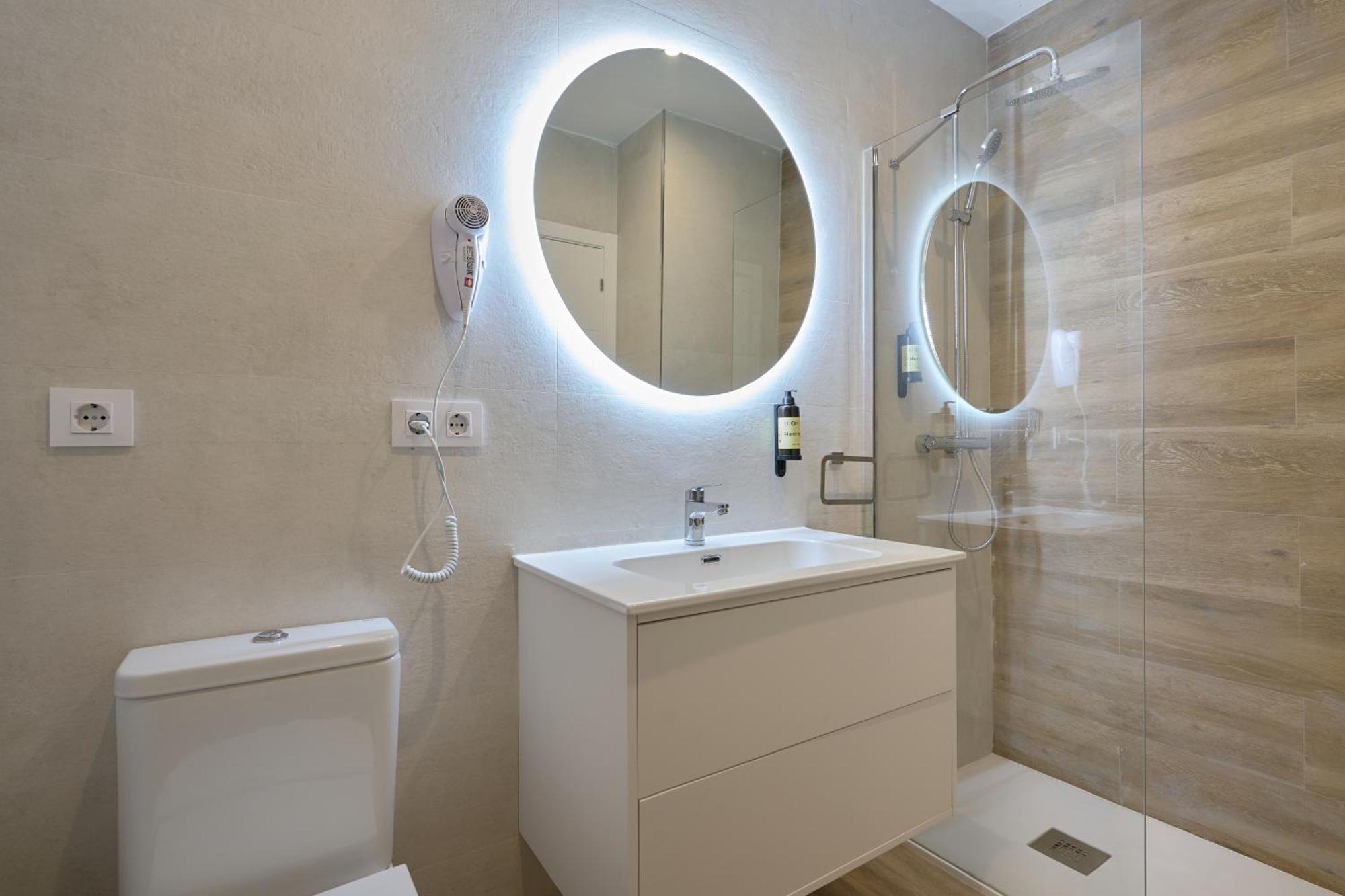 Two-Bedroom Deluxe Apartment