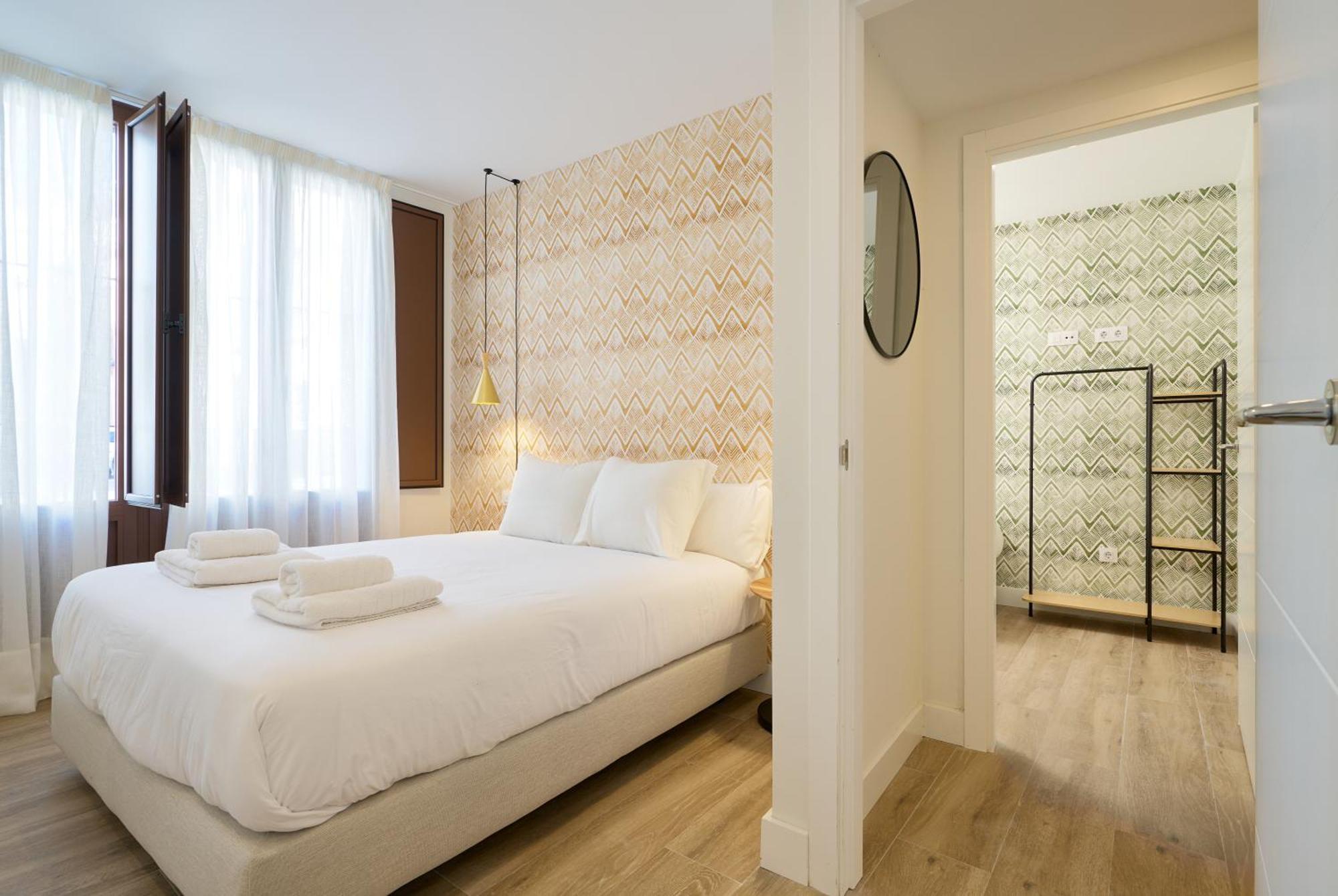Three-Bedroom Deluxe Apartment
