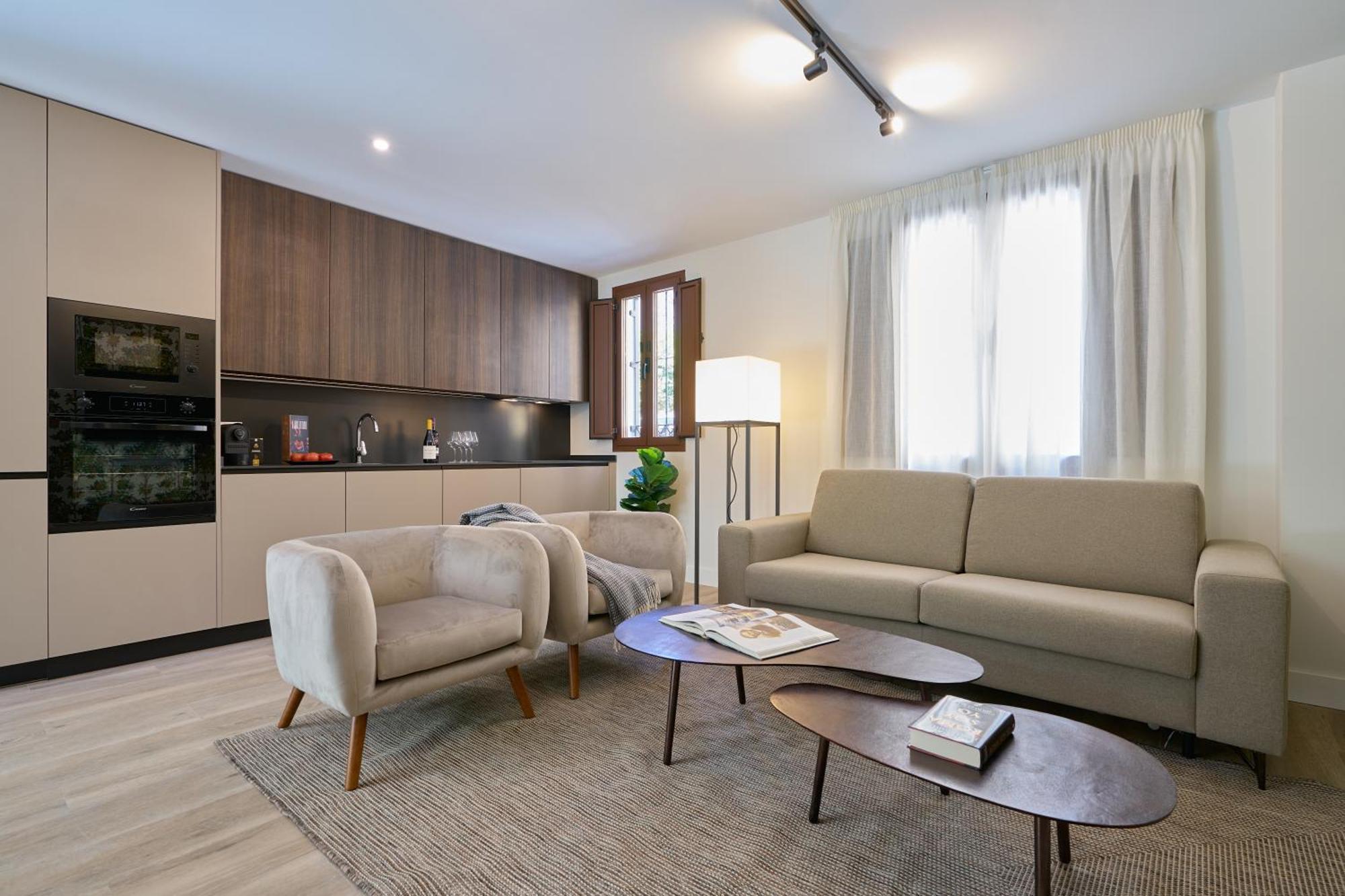 Two-Bedroom Deluxe Apartment