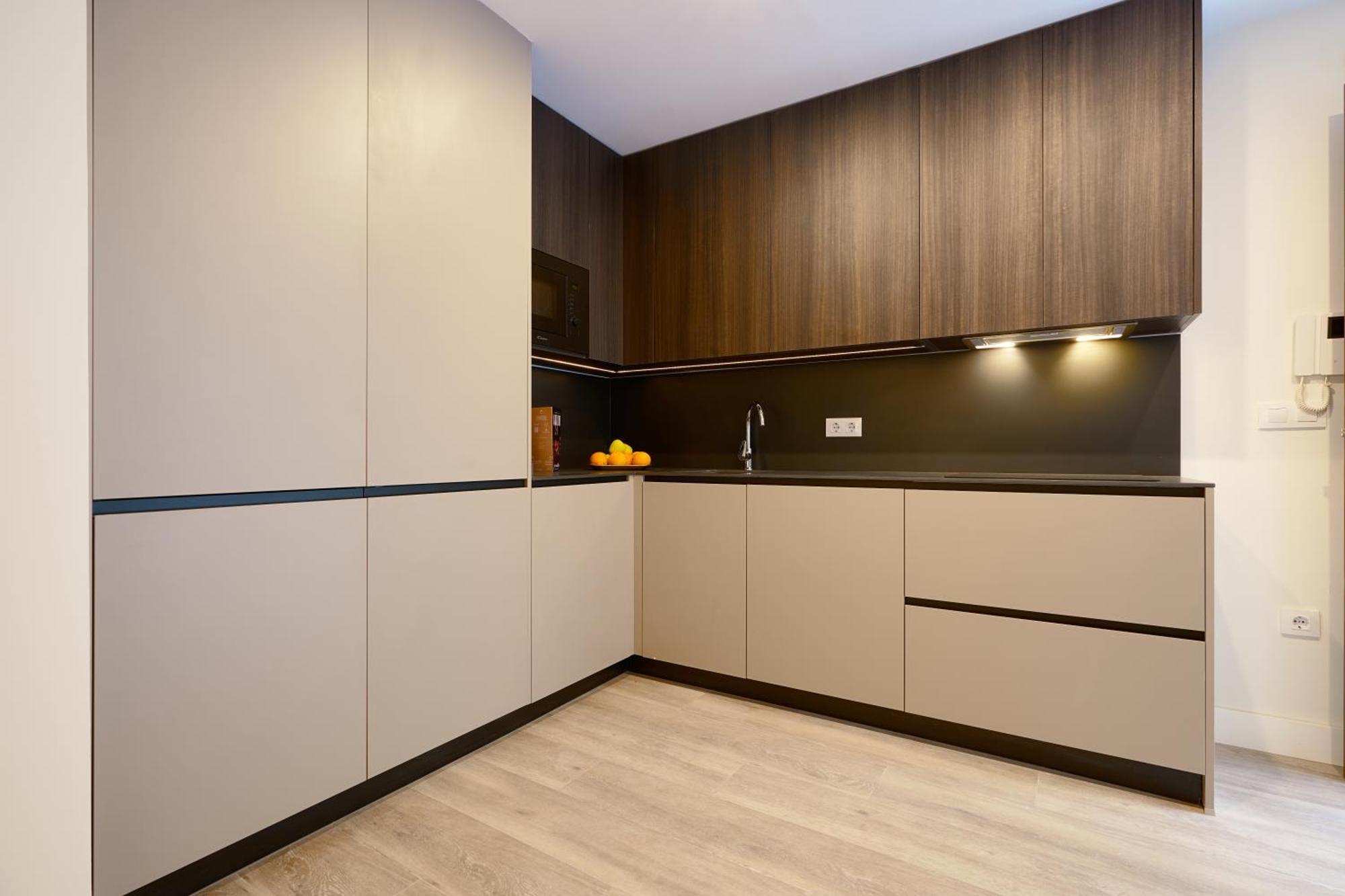 Three-Bedroom Deluxe Apartment