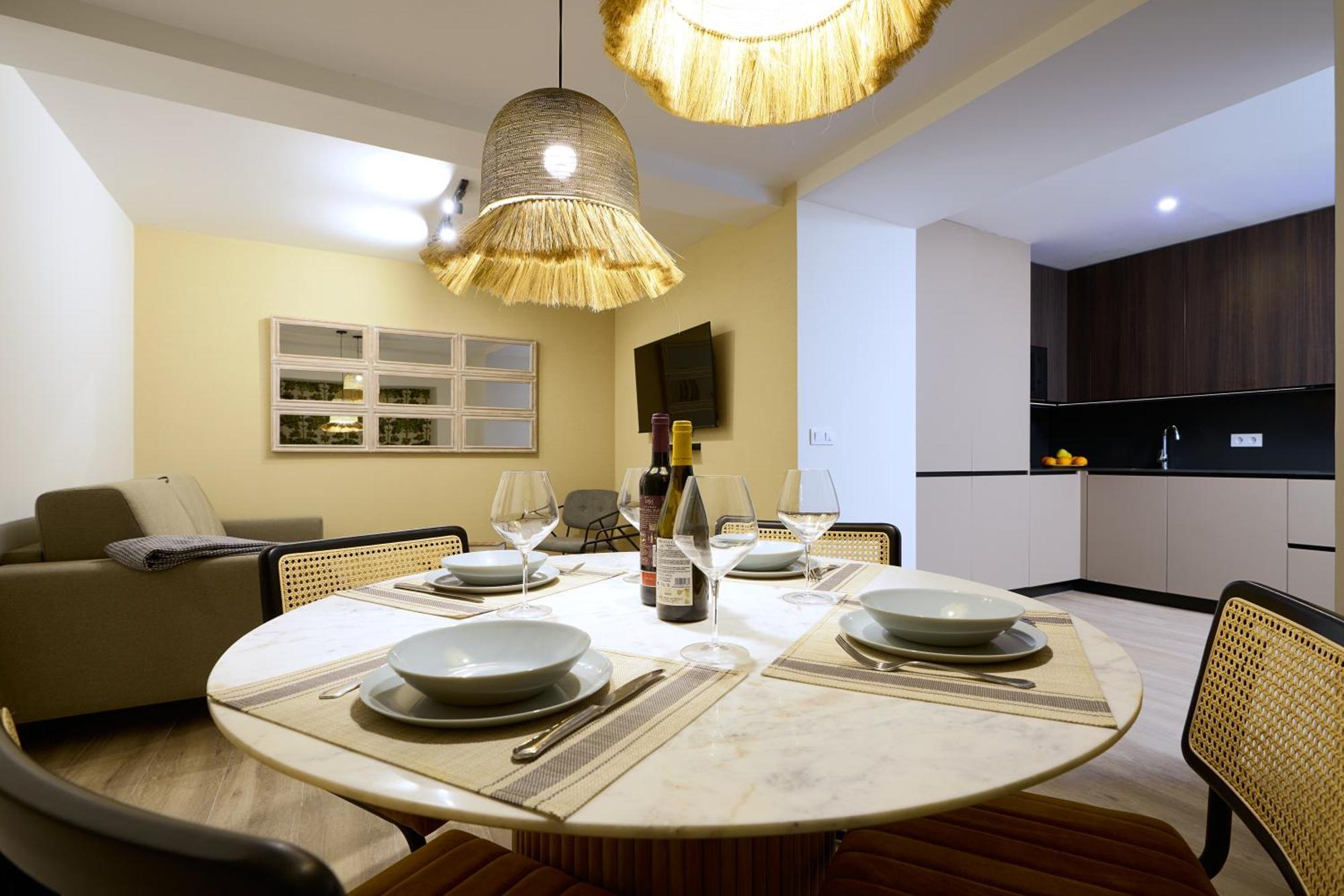 Three-Bedroom Deluxe Apartment